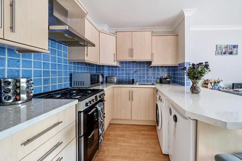 2 bedroom apartment for sale, Mendip Road, Gloucestershire GL52