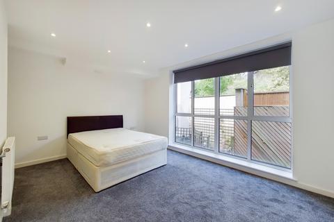 3 bedroom flat to rent, Royal College Street, Camden, London