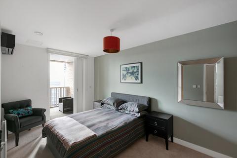 3 bedroom house for sale, Wandsworth High Street, London