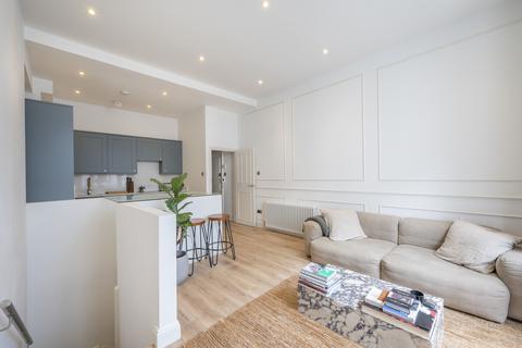 2 bedroom flat for sale, Queensborough Terrace, Lancaster Gate, London