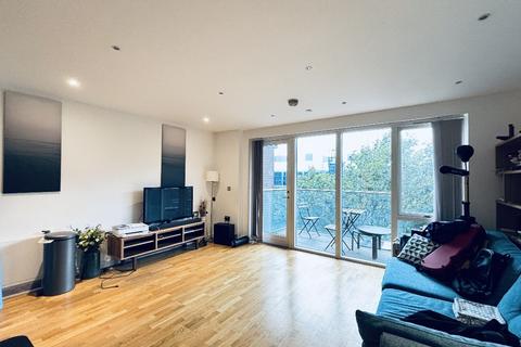 2 bedroom flat to rent, Waterford Court, 7 Turnberry Quay, London