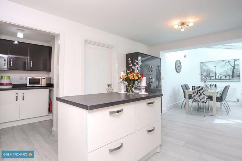 Kitchen/Dining Area