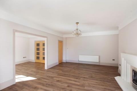 2 bedroom apartment for sale, Moor Court, Gosforth, Newcastle upon Tyne