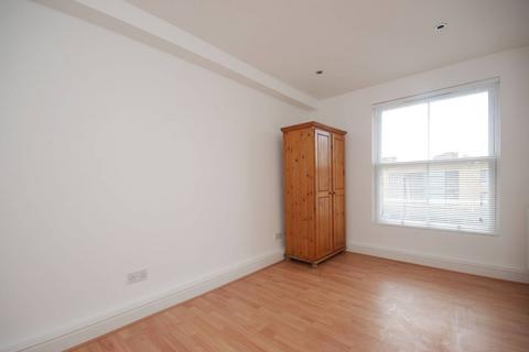 2 bedroom flat to rent, Hackney Road, Bethnal Green, London, E2