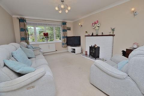 4 bedroom detached house for sale, 12 St Georges Drive, Woodhall Spa