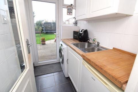 3 bedroom semi-detached house for sale, Almond Avenue, Walsall, WS5 4JT