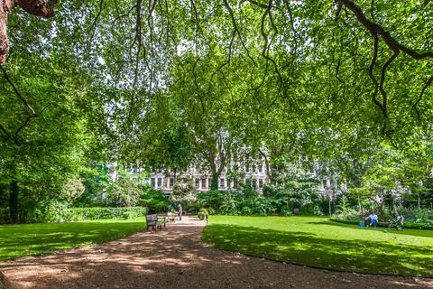 1 bedroom flat for sale, Courtfield Gardens, South Kensington, London