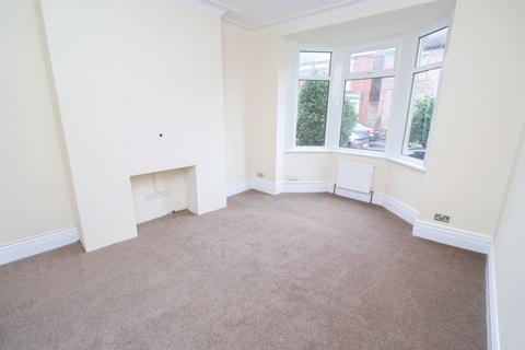 2 bedroom terraced house to rent, Wood Street, Dunston