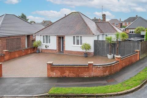 2 bedroom detached bungalow for sale, Rushington