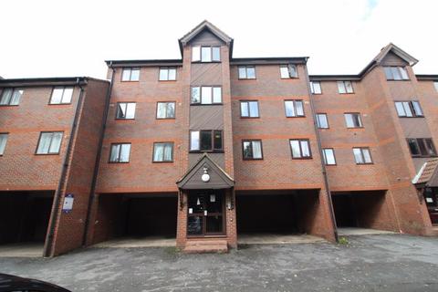 2 bedroom flat for sale, Waldeck Road, Luton