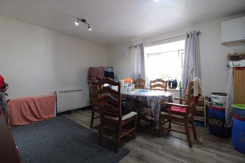 2 bedroom flat for sale, Waldeck Road, Luton