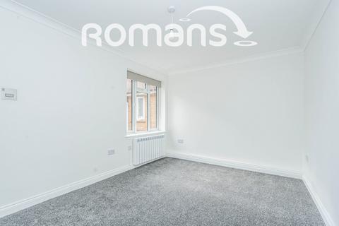 2 bedroom apartment to rent, Fleet Road, Fleet