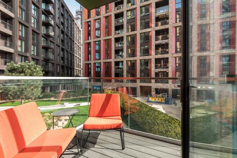 1 bedroom flat to rent, Charles Clowes Walk, Nine Elms SW11