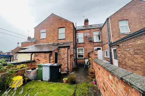 2 bedroom terraced house to rent, Browning Street, CW1