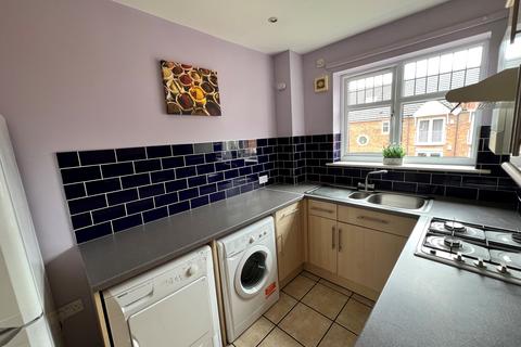 2 bedroom flat to rent, Bole Hill Close, Sheffield