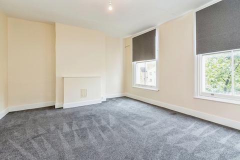 2 bedroom flat to rent, Junction Road, N19