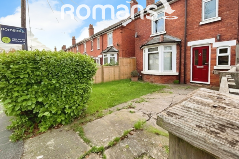 3 bedroom end of terrace house to rent, Prospect Road,Farnborough