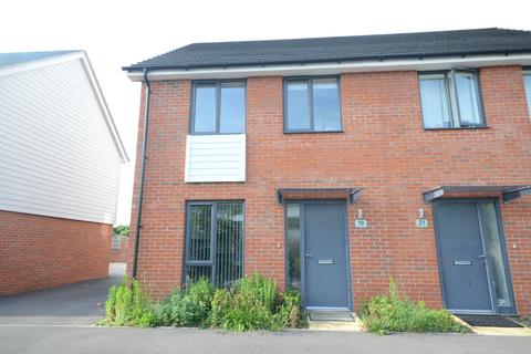 2 bedroom semi-detached house to rent, Alexander Turner Close, Reading