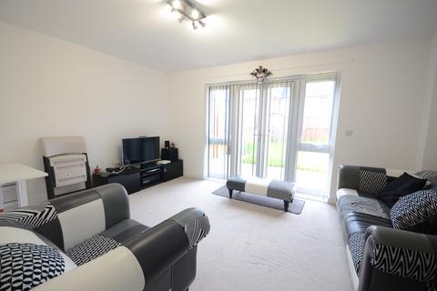 2 bedroom semi-detached house to rent, Alexander Turner Close, Reading