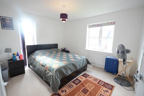 2 bedroom semi-detached house to rent, Alexander Turner Close, Reading