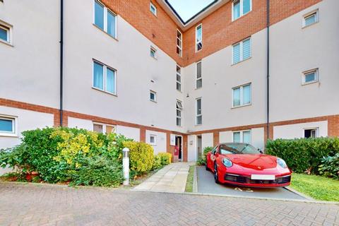 2 bedroom apartment for sale, Chadwick Gardens, Uxbridge, UB8