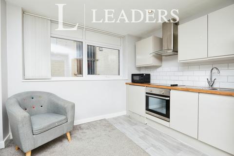 Studio to rent, Iron Gate, Derby