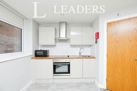 Studio to rent, Iron Gate, Derby