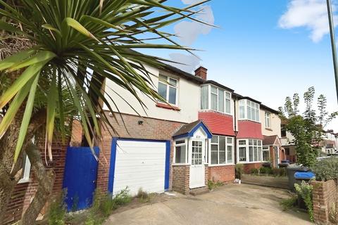 6 bedroom semi-detached house to rent, Old Shoreham Road, Southwick