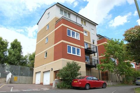 2 bedroom apartment to rent, Solomons Hill, Rickmansworth WD3