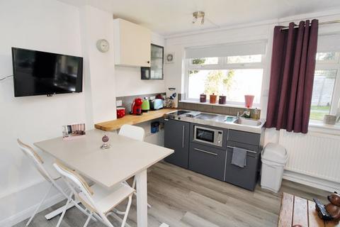 1 bedroom apartment for sale, Turners Place, Holmer Green HP15