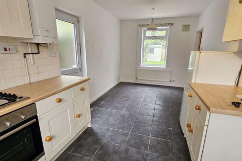 3 bedroom semi-detached house to rent, Templewood, High Wycombe HP14