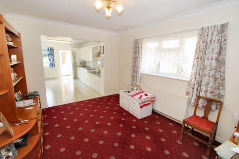 2 bedroom detached bungalow for sale, Park Lane, Hazlemere HP15