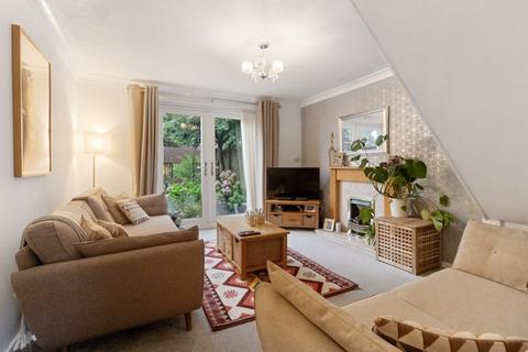 13 Acorn Road, Catshill, Bromsgrove, B61 0TR