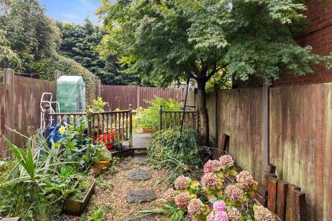 13 Acorn Road, Catshill, Bromsgrove, B61 0TR