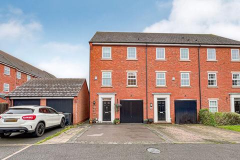 4 bedroom end of terrace house for sale, Mary Slater Road, Lichfield WS13