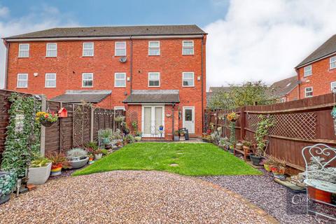 4 bedroom end of terrace house for sale, Mary Slater Road, Lichfield WS13