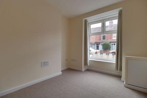 3 bedroom terraced house to rent, Mynors Street, Stafford ST16