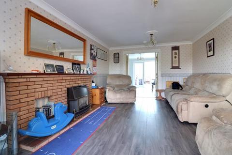 4 bedroom detached house for sale, Nash Avenue, Stafford ST16