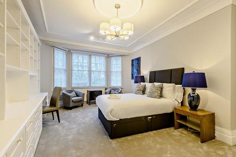 4 bedroom flat to rent, 143 Park Road, London NW8