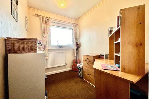 3 bedroom semi-detached house for sale, Holgate Drive, L & D Borders, Luton, Bedfordshire, LU4 0XB