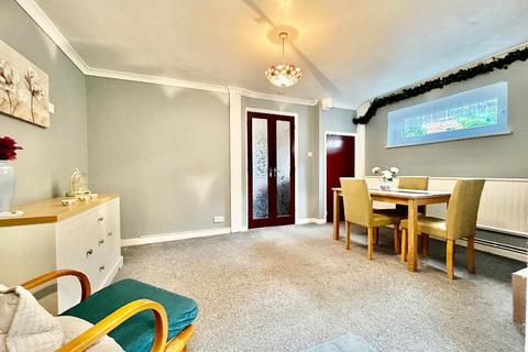 3 bedroom semi-detached house for sale, Holgate Drive, L & D Borders, Luton, Bedfordshire, LU4 0XB