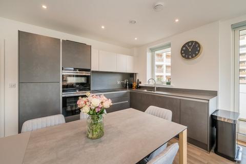 2 bedroom apartment for sale, Avenue Road, London W3