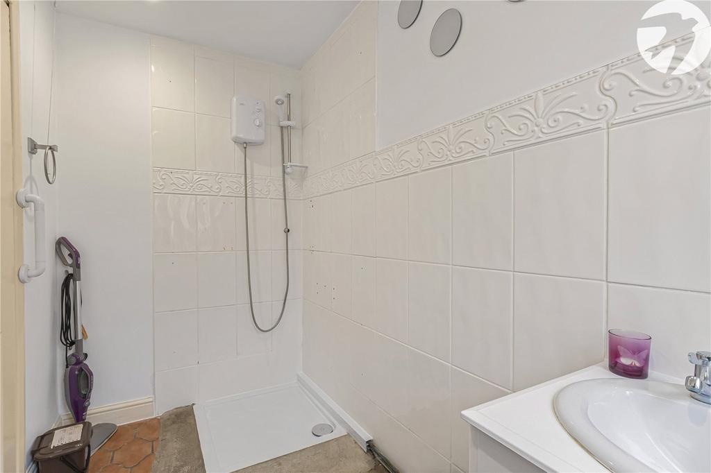 Grnd Flr Shower Room