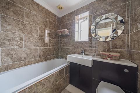 173 Clewer Hill Road, Windsor, SL4 4DZ