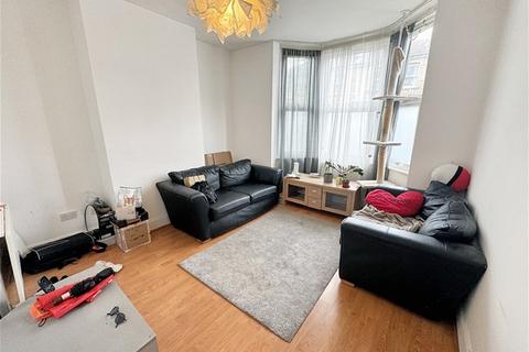 2 bedroom flat to rent, St Georges Road, Leyton