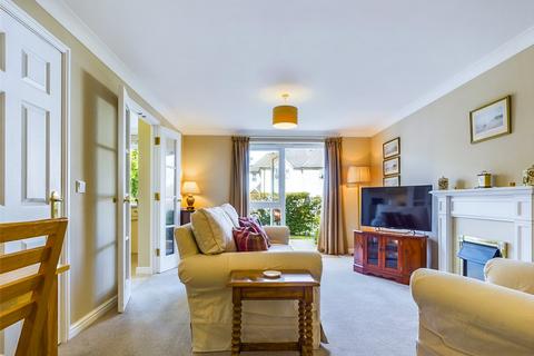 1 bedroom apartment for sale, Highview Court, 46 Wortley Road, Highcliffe, BH23