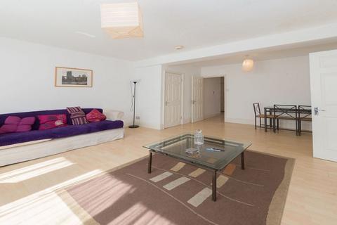 3 bedroom apartment to rent, NW6