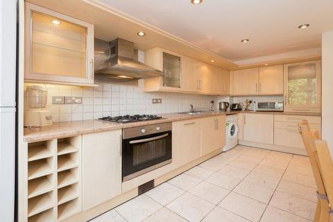 3 bedroom apartment to rent, NW6