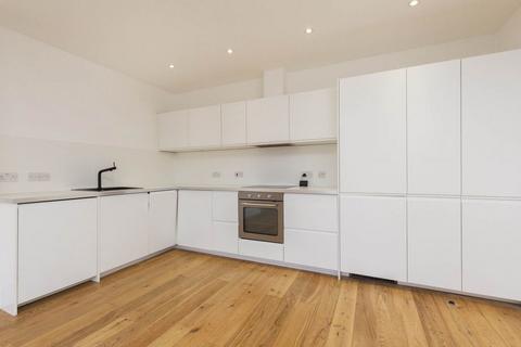 3 bedroom apartment to rent, NW6