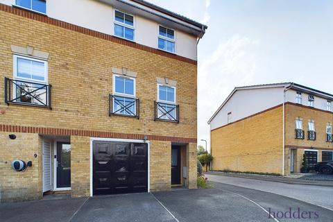 4 bedroom end of terrace house for sale, Gray Place, Ottershaw, Surrey, KT16